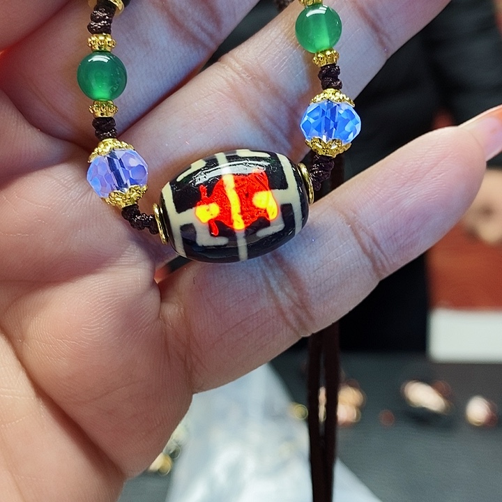 玛瑙/玉髓颈饰合金