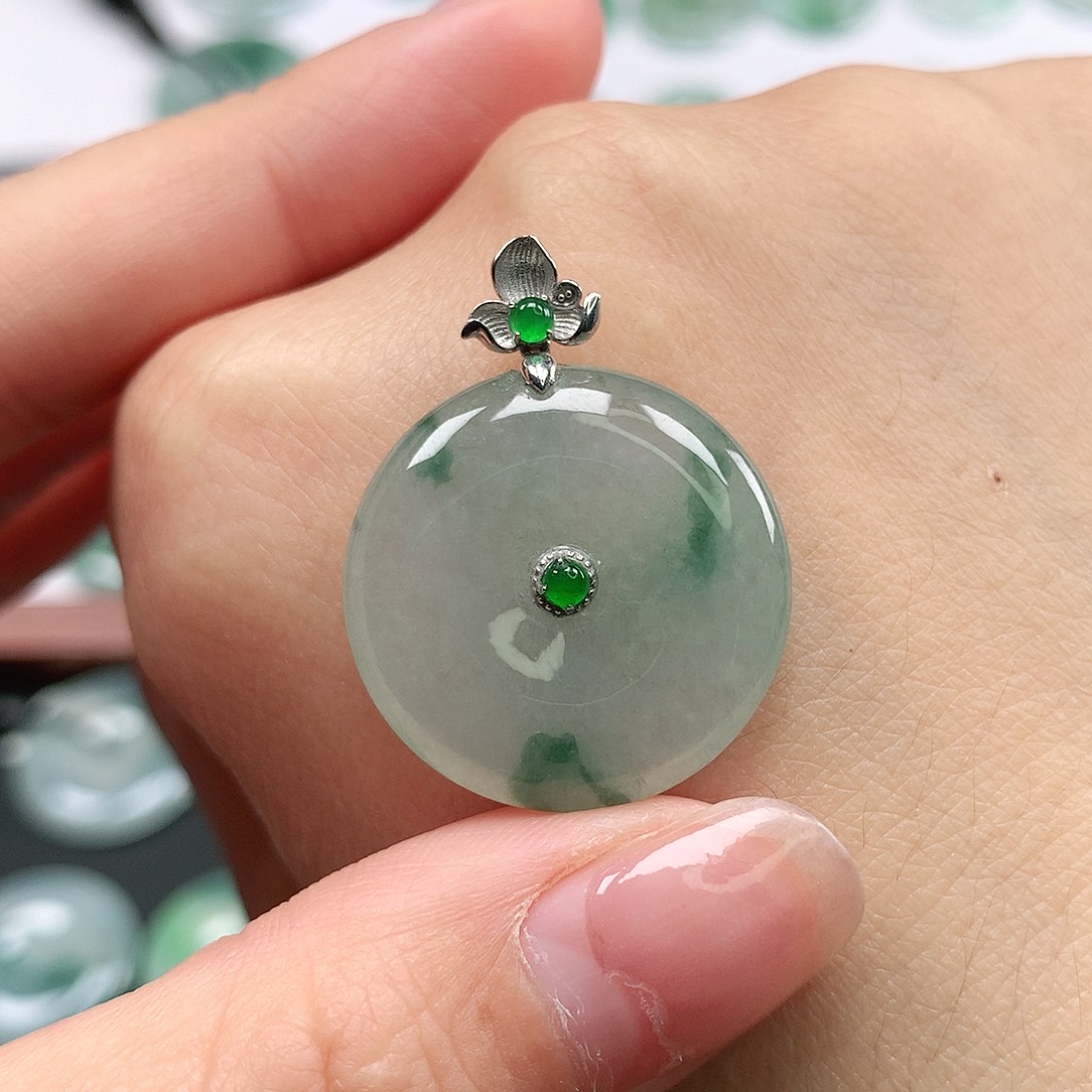 翡翠颈饰18K金镶嵌平安