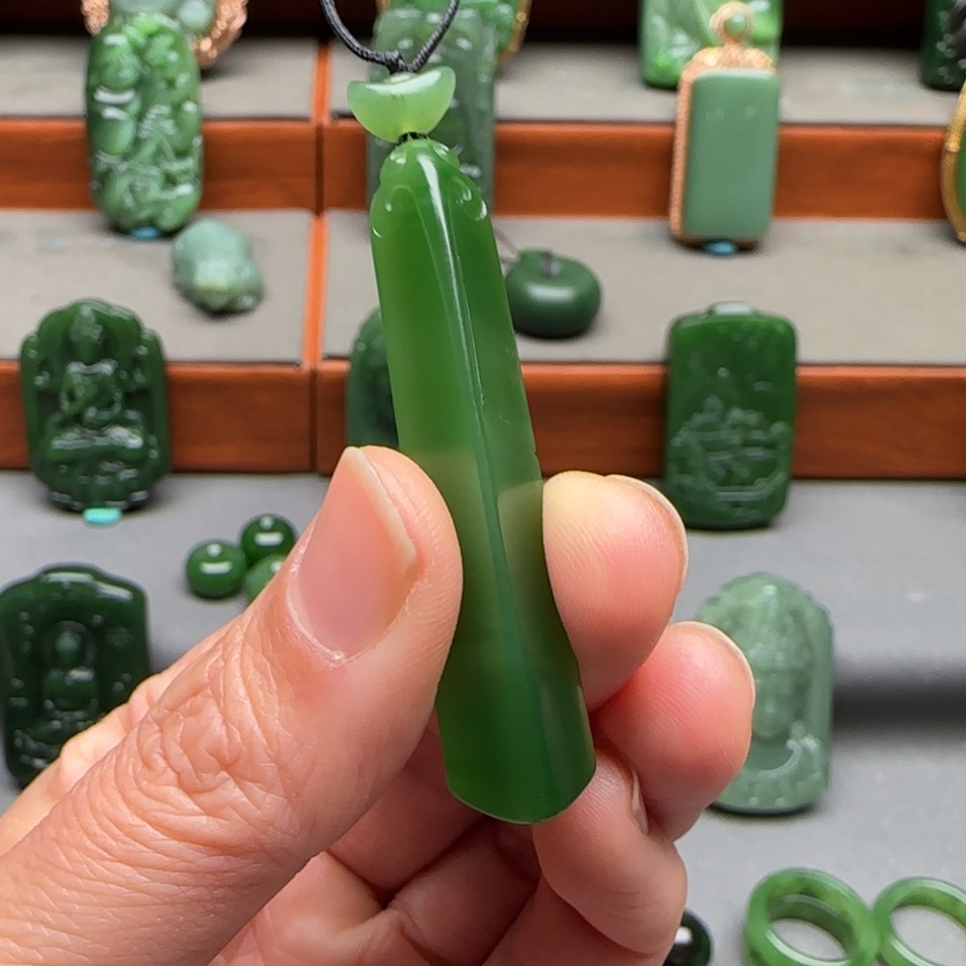 未镶嵌和田玉挂件