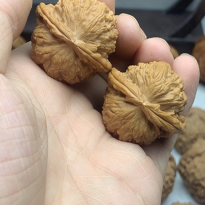 吊坠文玩核桃34白狮子球白