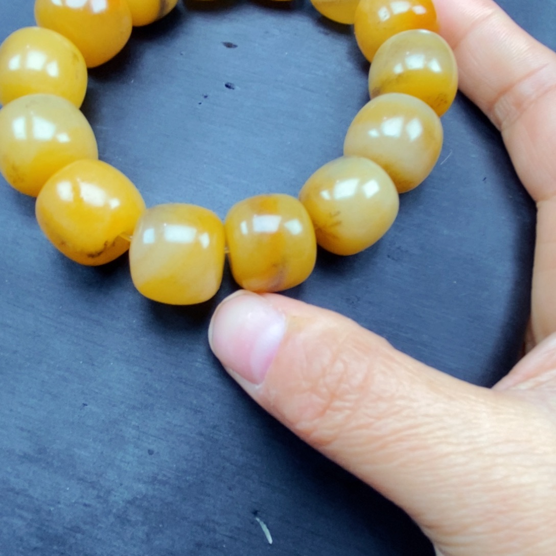 石英质玉（黄龙玉）颈饰未镶嵌