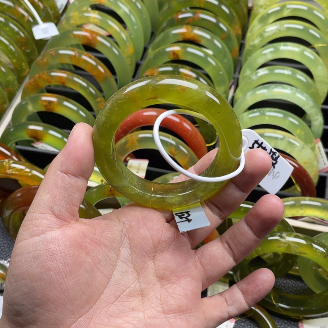 未镶嵌蛇纹石玉手镯有裂手镯特价不退不换