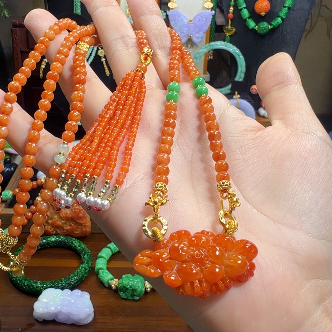 开***喵翡翠未镶嵌毛衣链数量改3