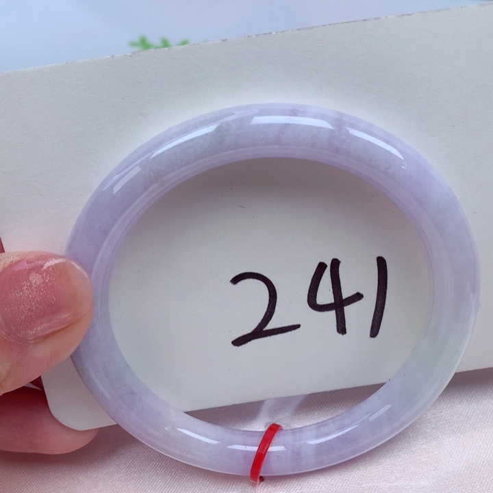 翡翠手镯未镶嵌翡翠