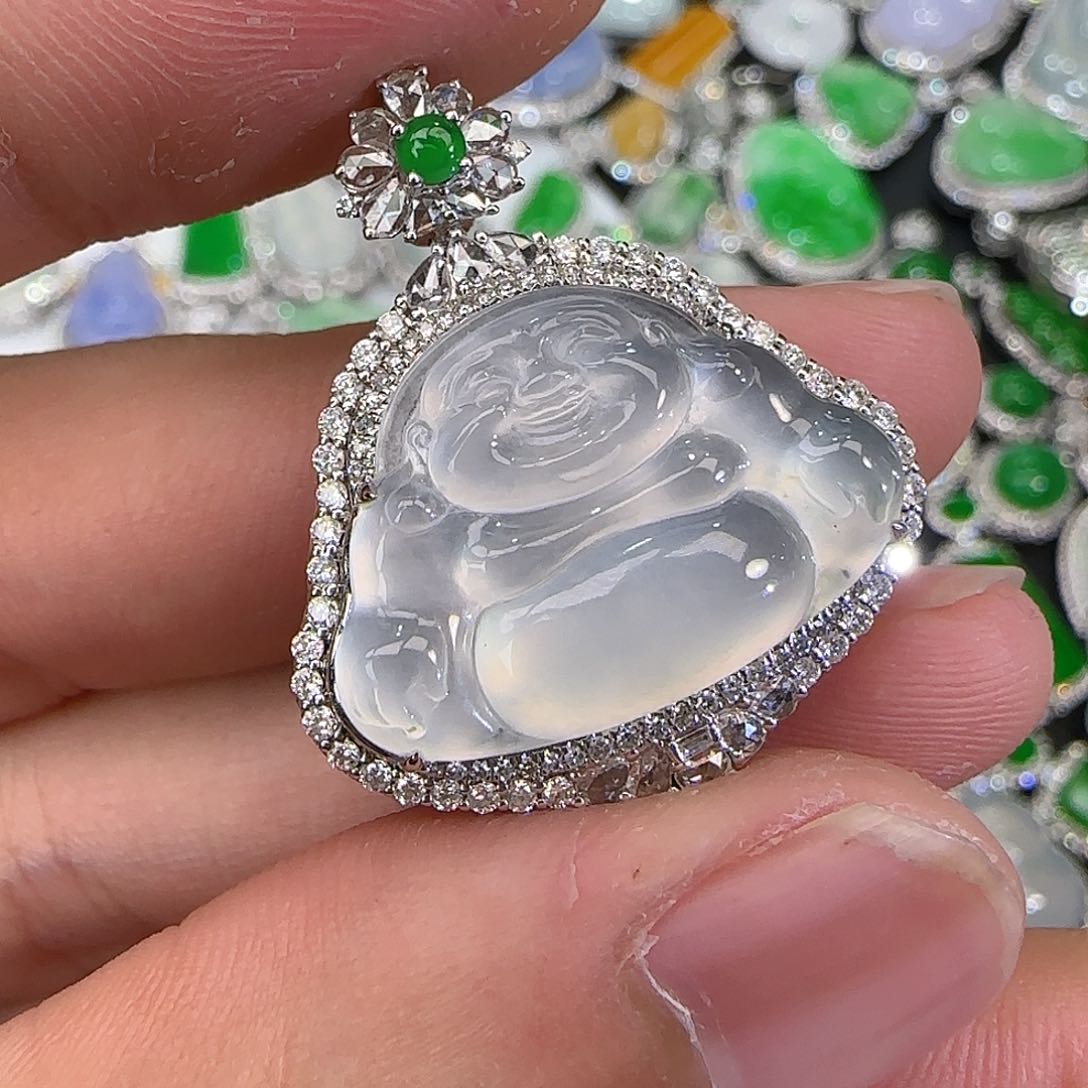 翡翠颈饰18K金镶嵌天然翡翠