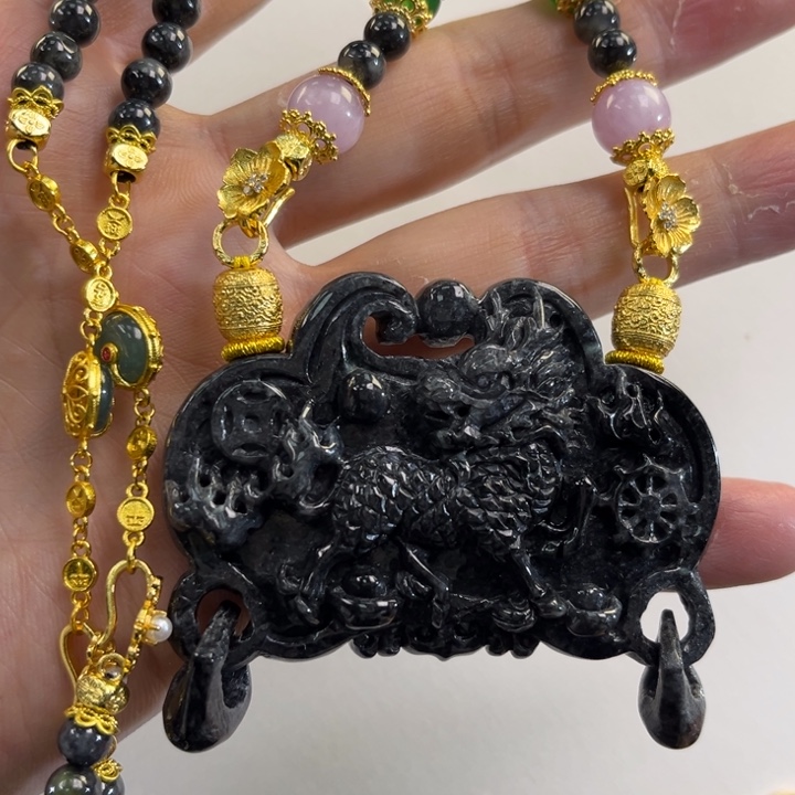 翡翠吊坠(赠链)未镶嵌代编织