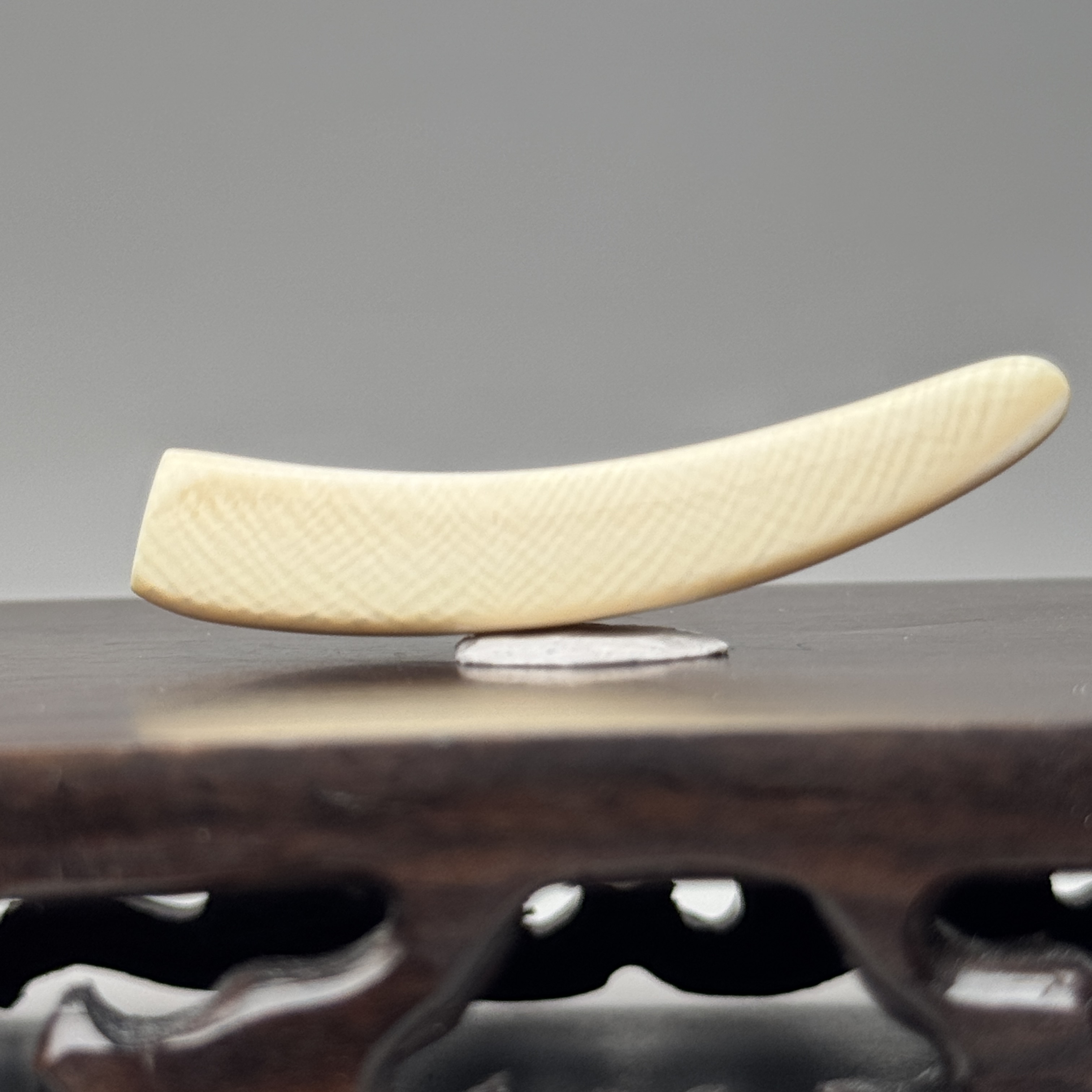 DEZHI/德志50*15*8mm6.4g牙尖吊坠天然猛犸牙A532