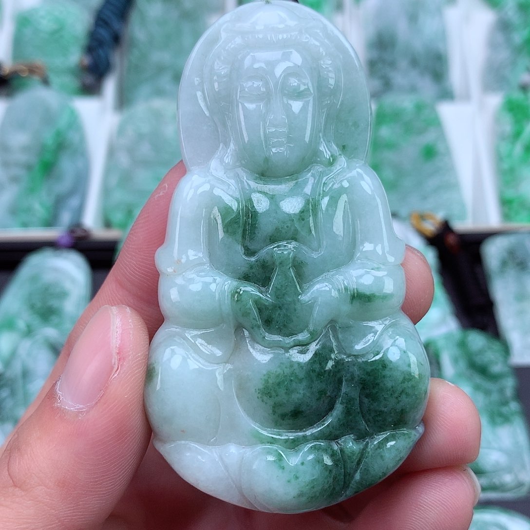 翡翠颈饰未镶嵌翡翠吊坠