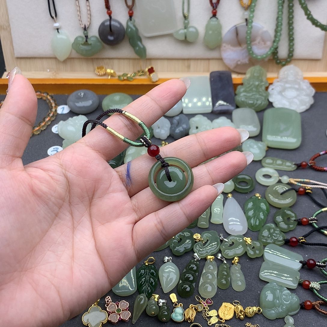 和田玉吊坠(不含链)未镶嵌