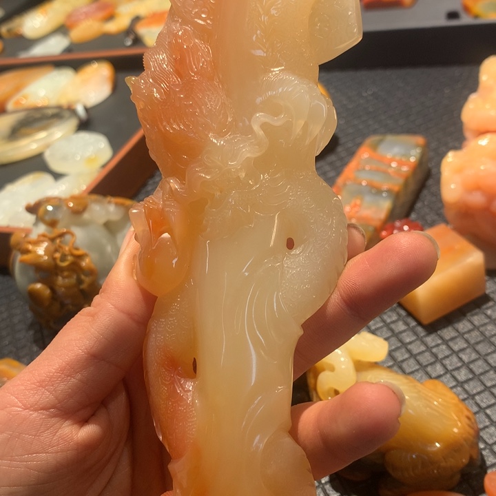 石英质玉（黄龙玉）未镶嵌颈饰