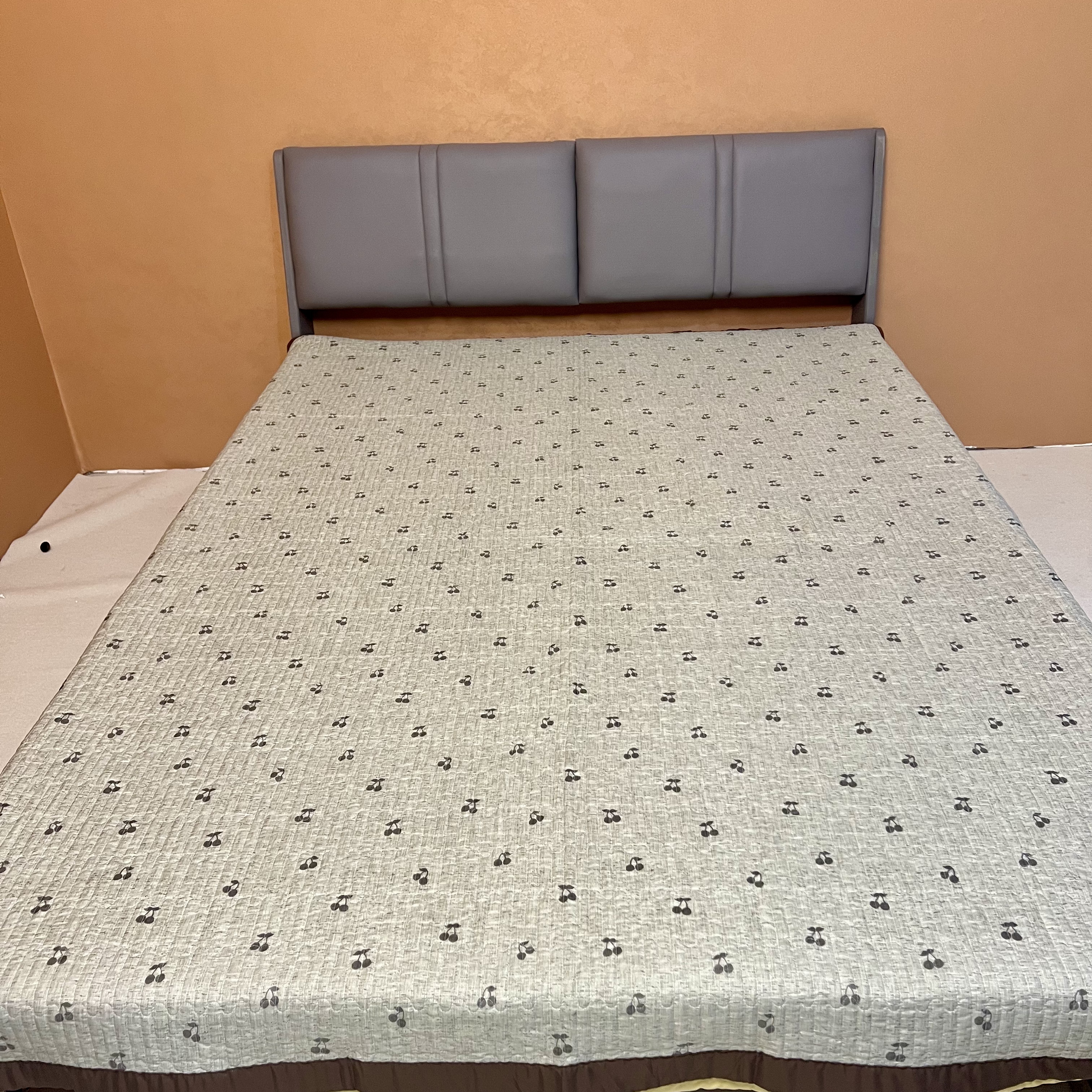 深色樱桃亲肤柔软舒适小清新夹棉绗缝床盖