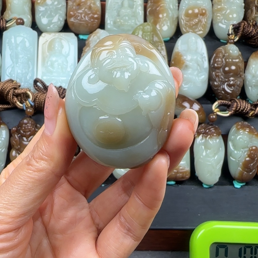 J***昌和田玉未镶嵌挂件