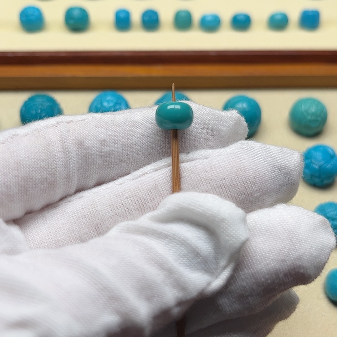 绿松石未镶嵌天然原矿绿松石无镶嵌隔珠8.5