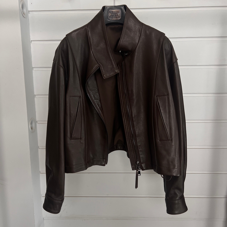 海宁真皮皮衣女秋冬季新款圆领极简风百搭绵羊皮外套机车款皮夹克