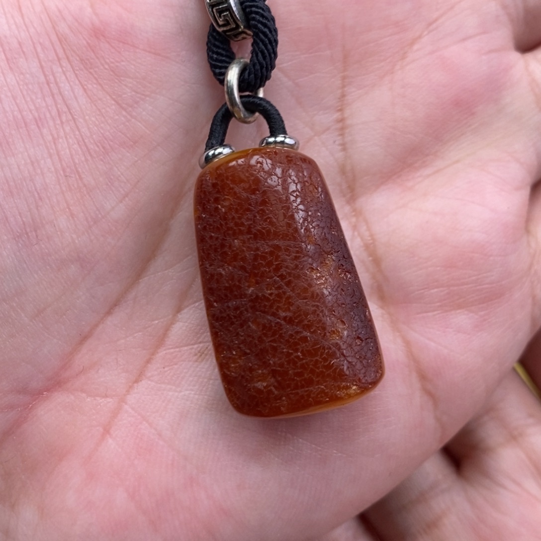 琥珀吊坠(赠链)未镶嵌