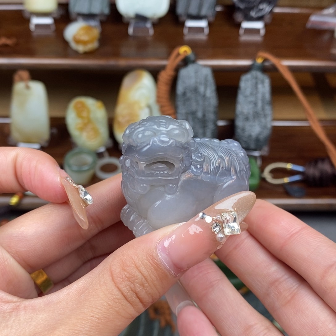 和田玉颈饰未镶嵌逻***社