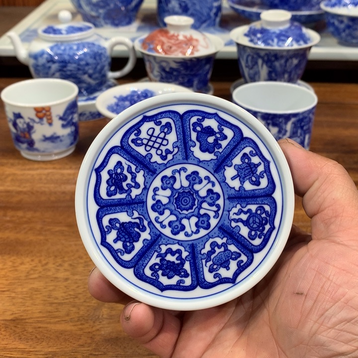 柴窑青花八宝盖置