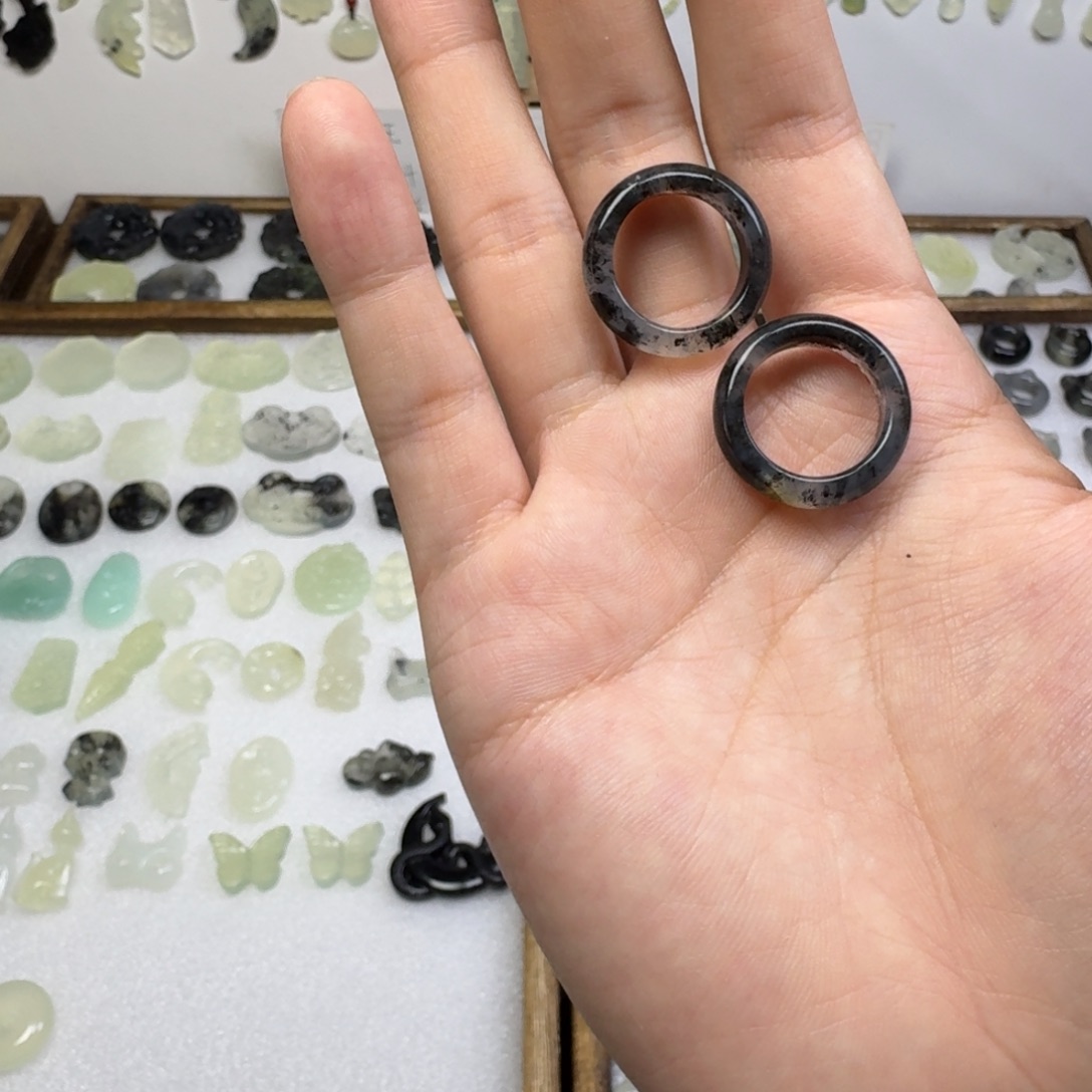 洛***、蛇纹石玉未镶嵌直播间选