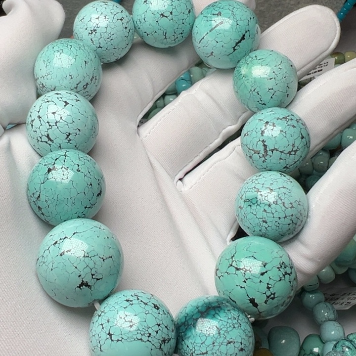 绿松石未镶嵌珠宝奇石