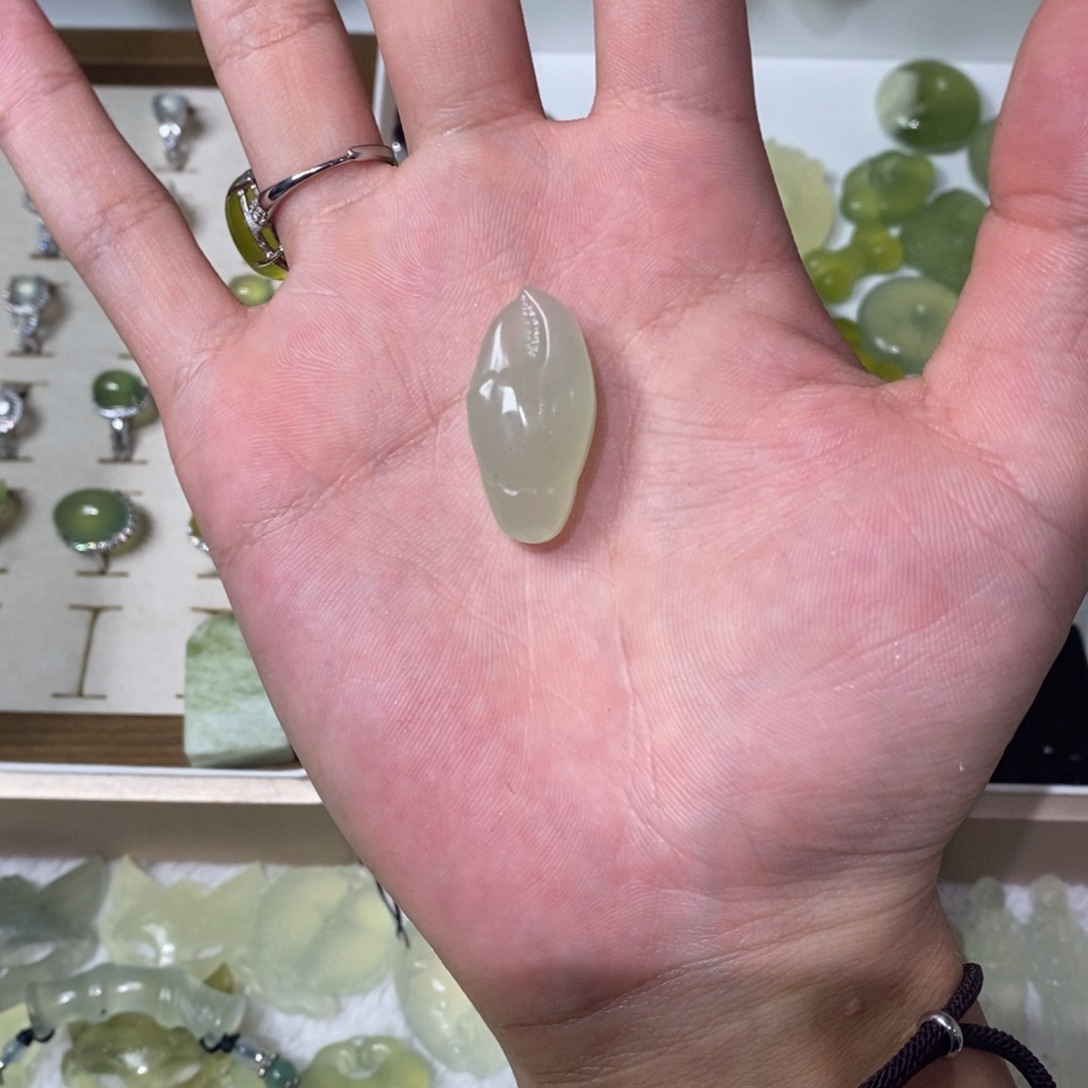 未镶嵌岫玉吊坠(不含链)