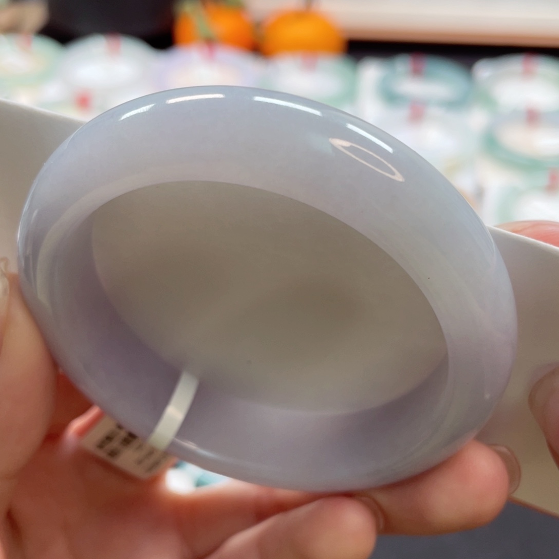 【闪购商品】翡翠手镯未镶嵌以**马53奶油底细腻粉紫圈粉