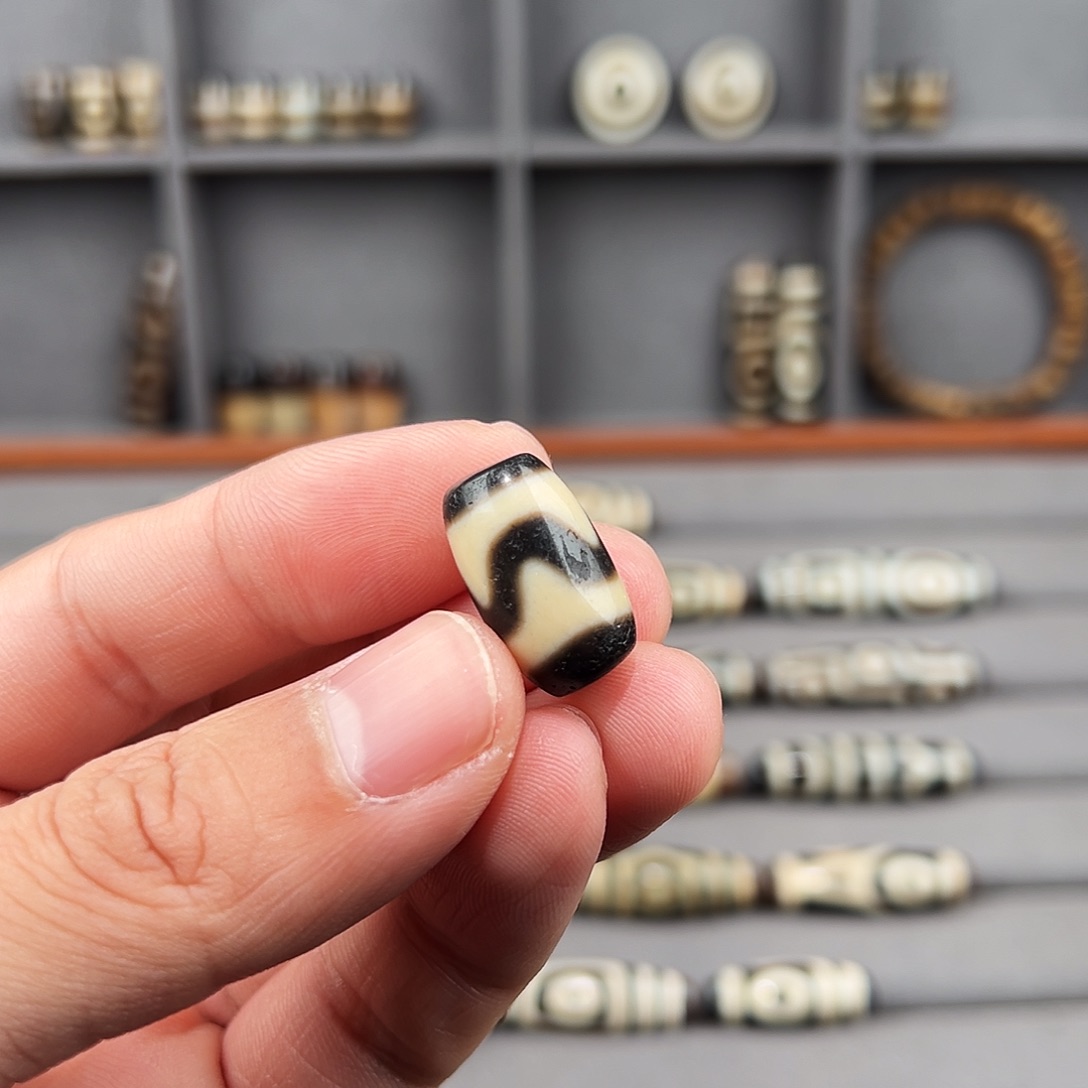 玛瑙未镶嵌颈饰上肯现代工艺品珠子