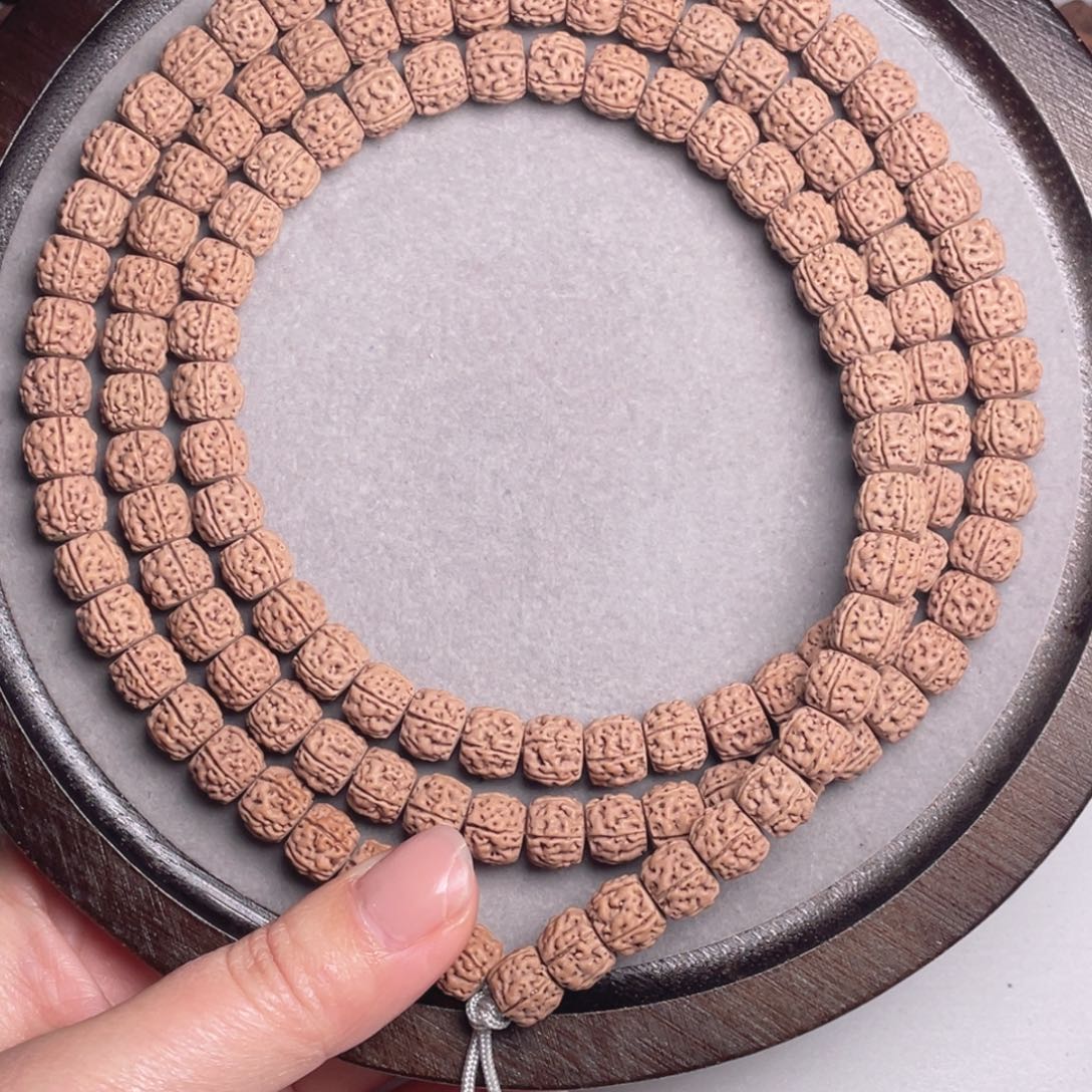 木***易金刚菩提吊坠魔丸108