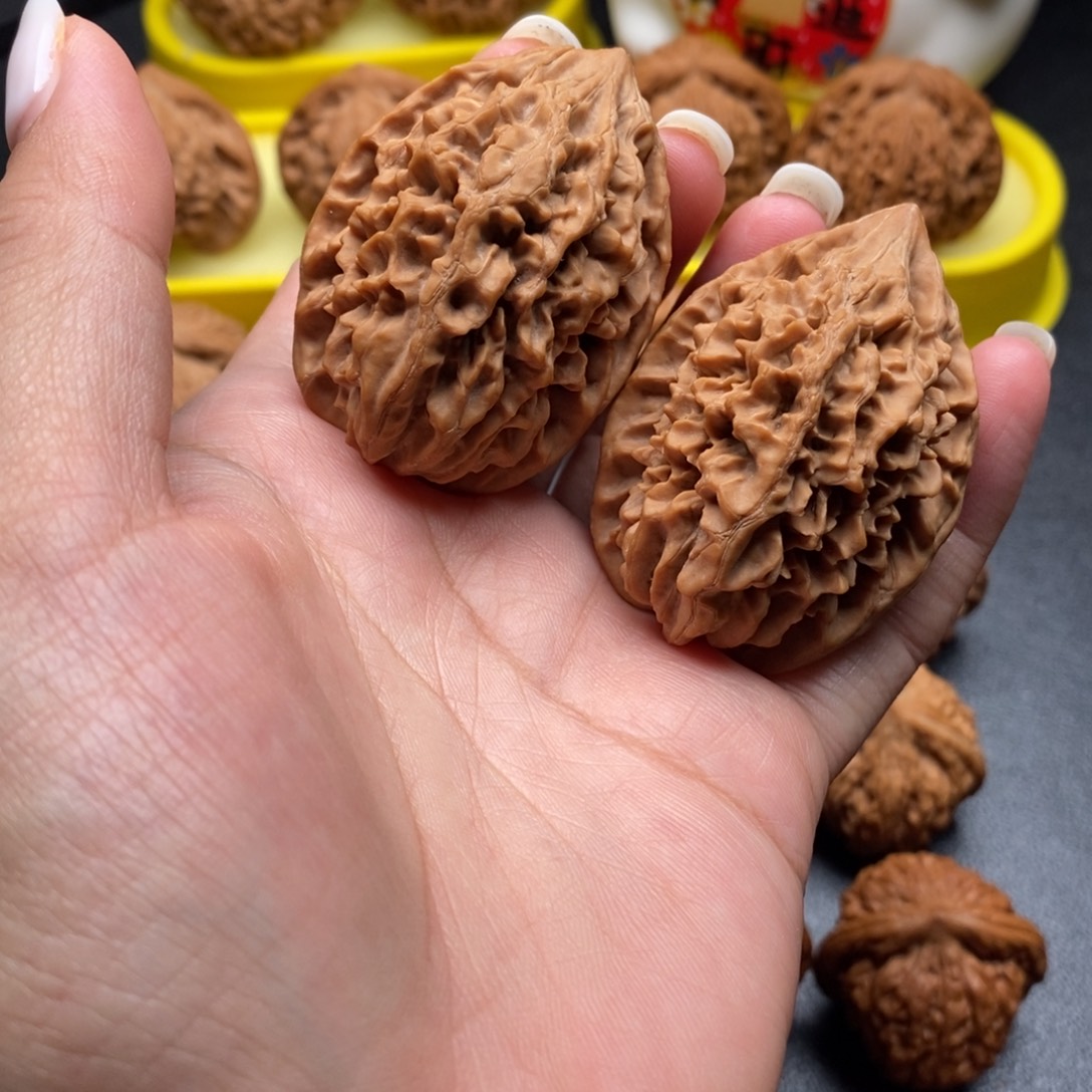 文玩核桃手串招财鼠38.5