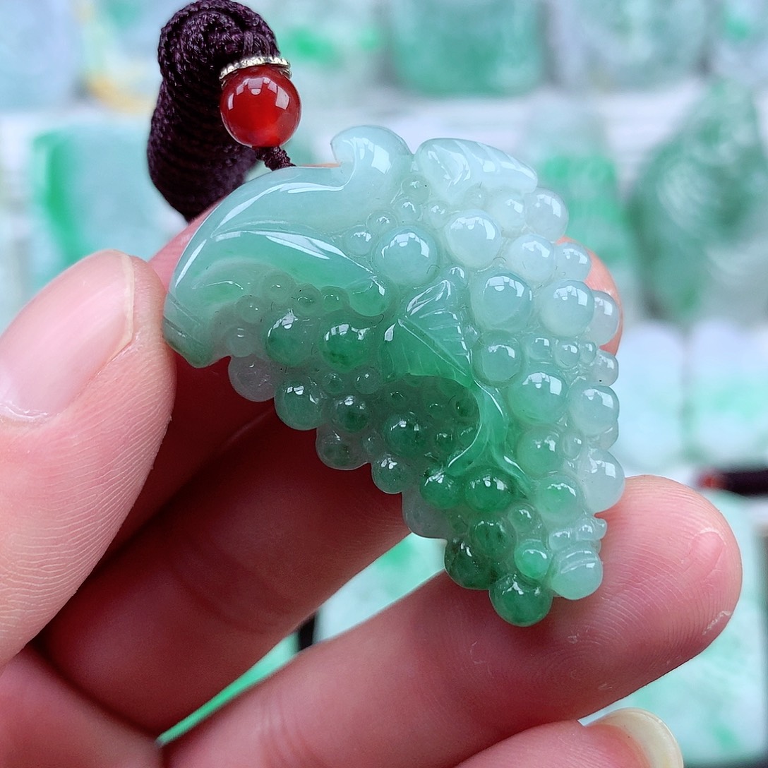 翡翠未镶嵌颈饰翡翠吊坠