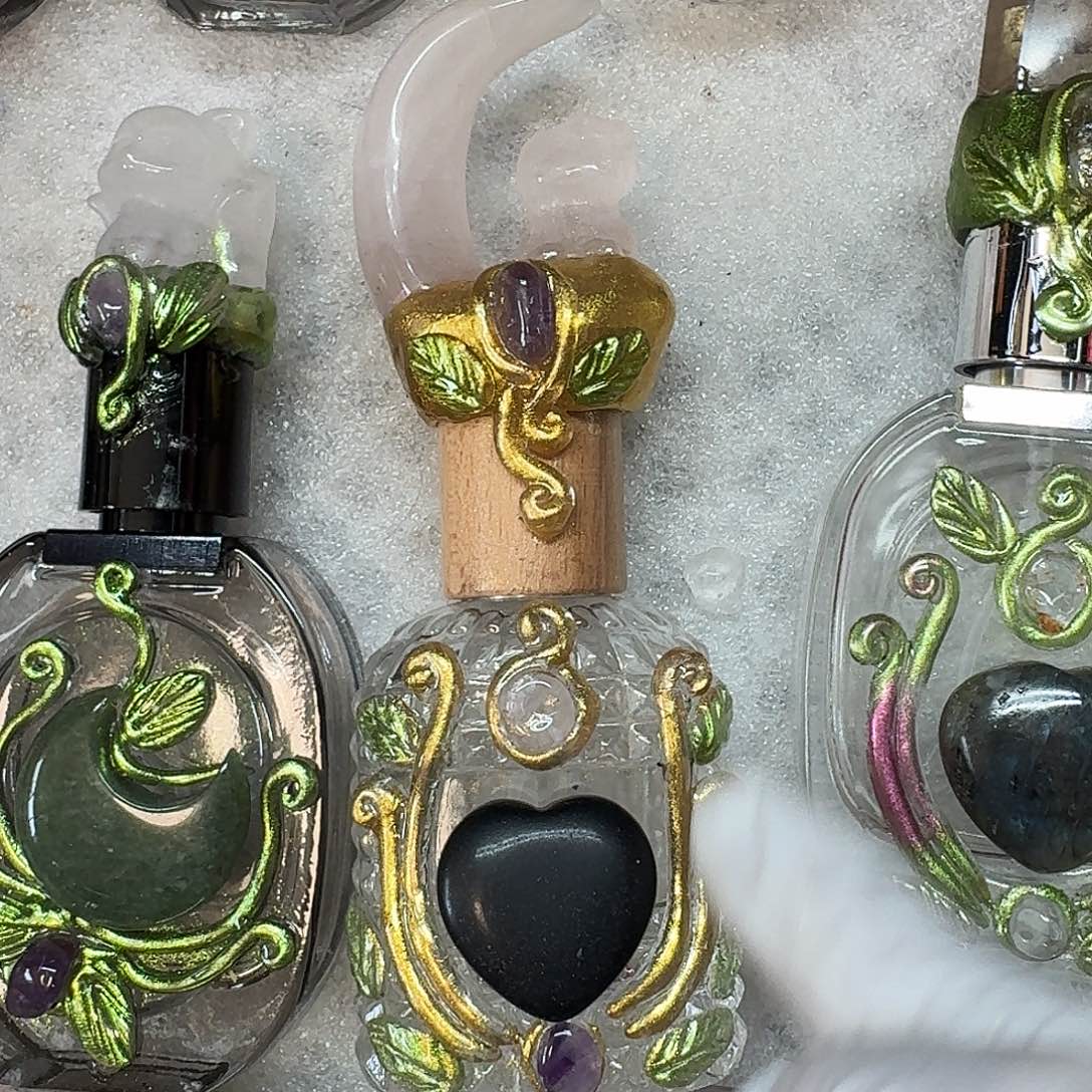 H***a颈饰未镶嵌水晶粉