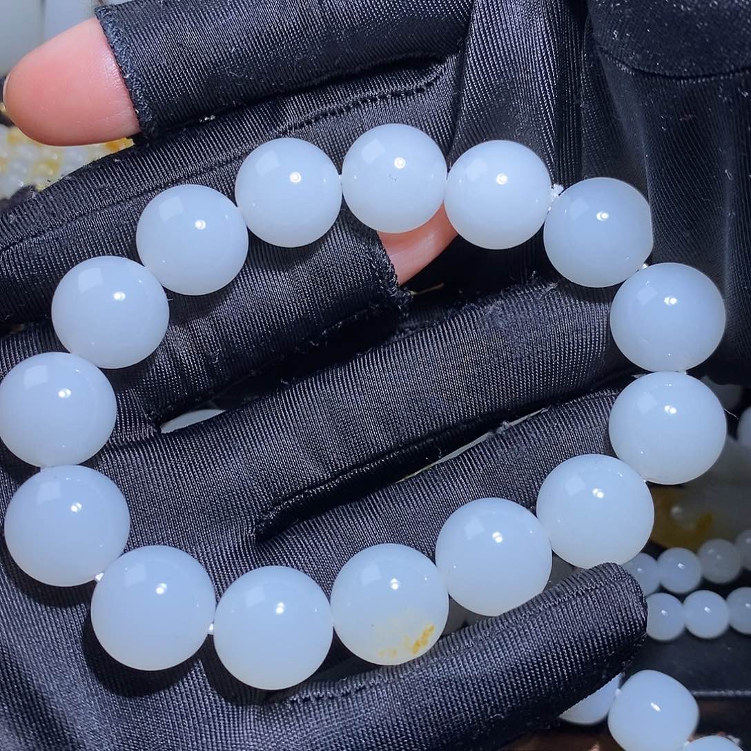 和田玉套链未镶嵌光**歌