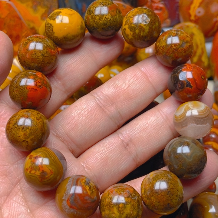 尝***吧玛瑙/玉髓未镶嵌手串