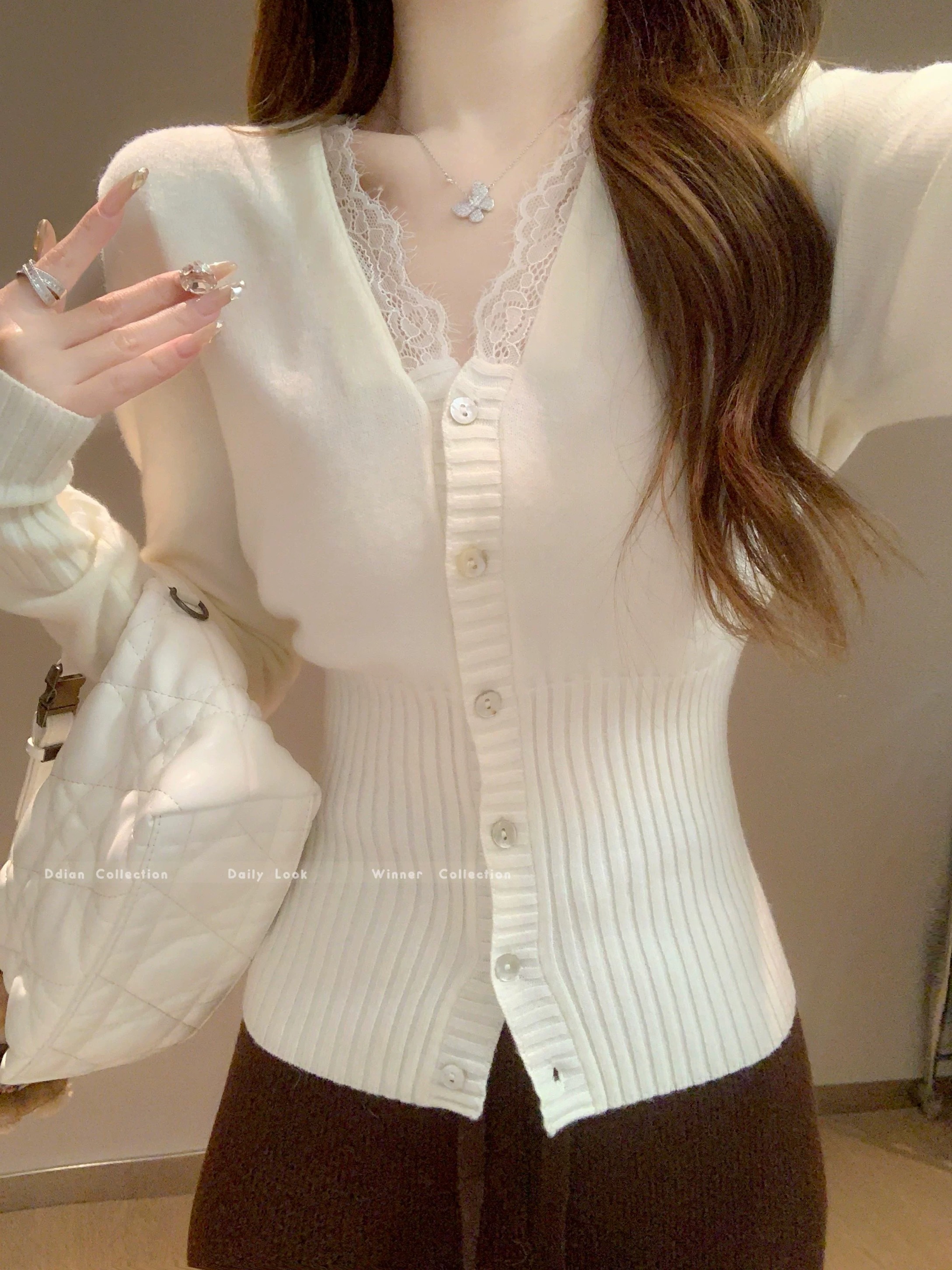 氛围感v领蕾丝针织打底衫女春秋季2025纯欲洋气修身显瘦内搭上衣