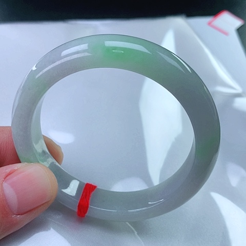 翡翠手镯未镶嵌翡翠手镯未镶嵌