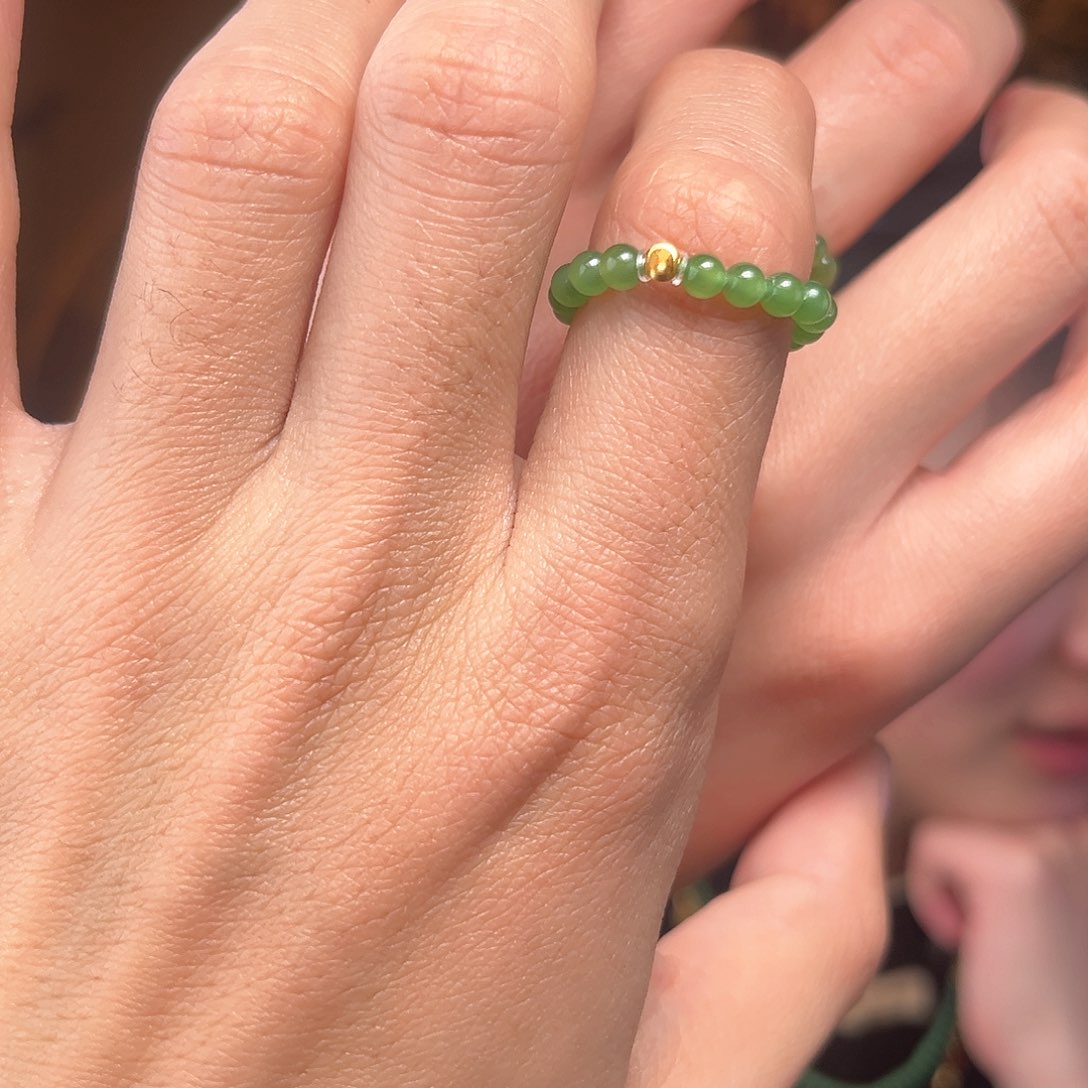 和田玉吊坠(不含链)18K金镶嵌碧玉戒珠