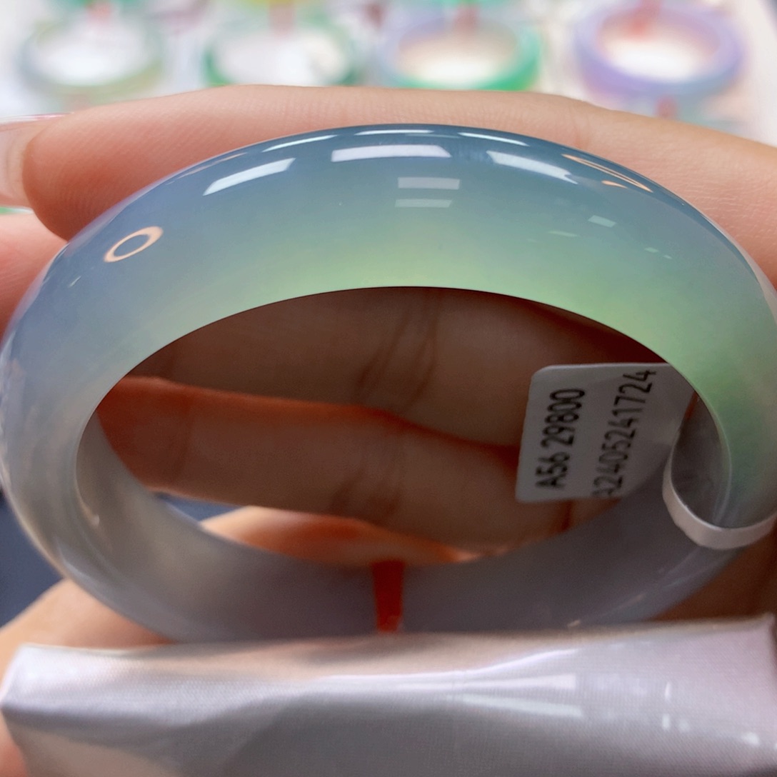 翡翠手镯未镶嵌（莫莫26）56正8号