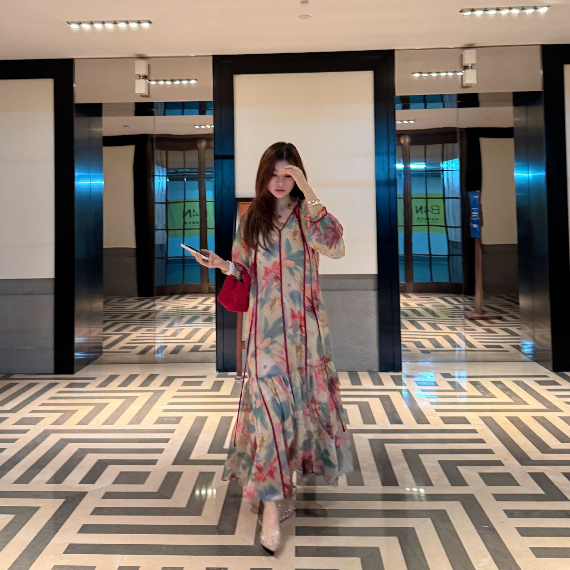 郭甜心【绽放荷花】25新款原创设计感度假印花连衣裙两件套T2260