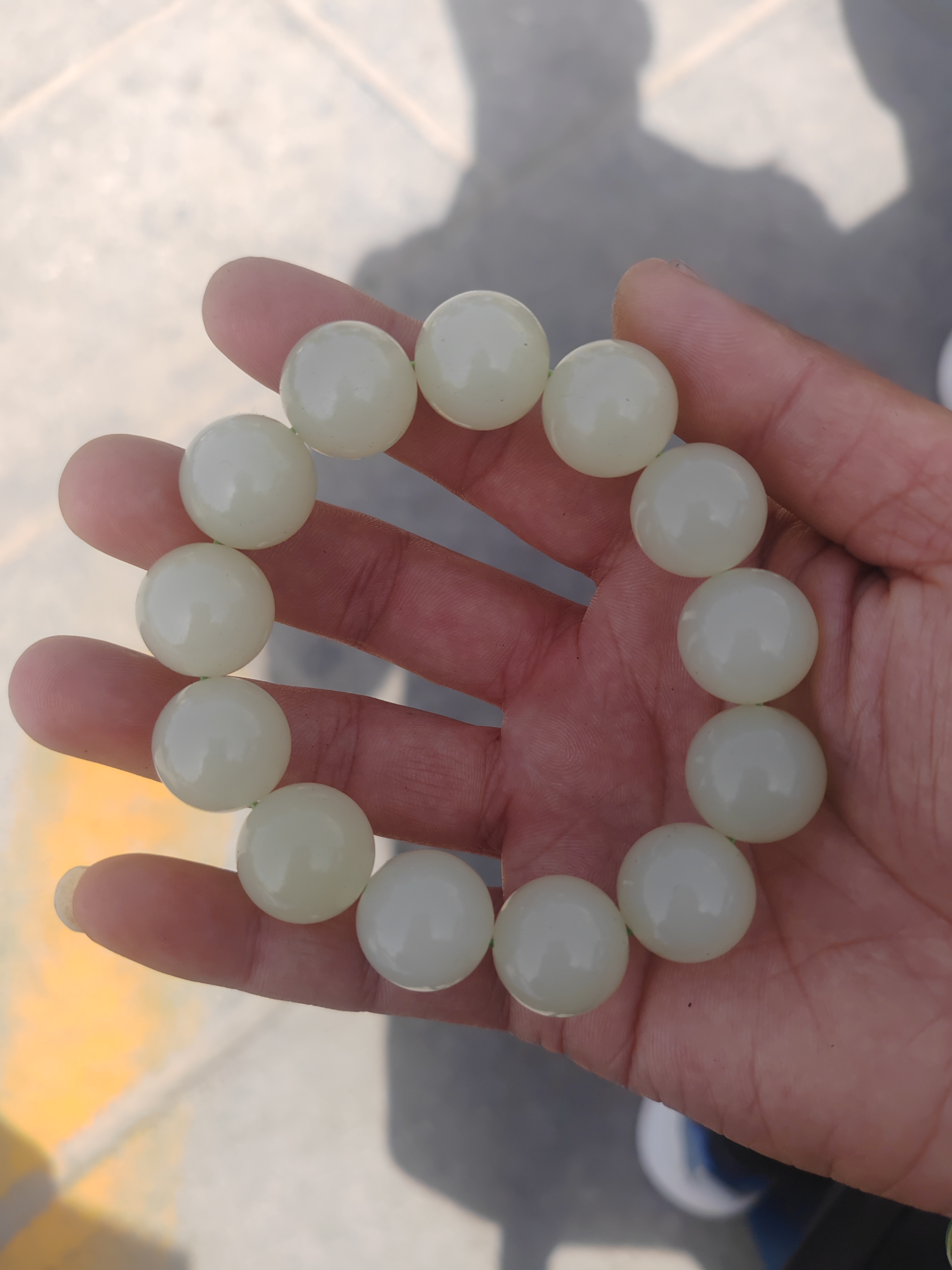 卡18mm高清白天然玉石手串 色泽鲜艳