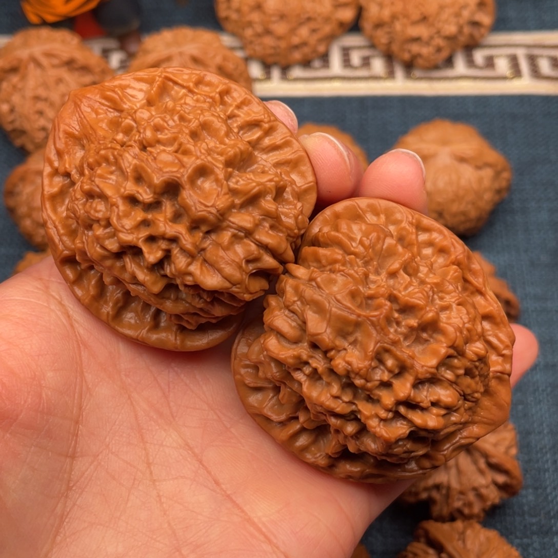 文玩核桃把件48全品原桩官帽59克