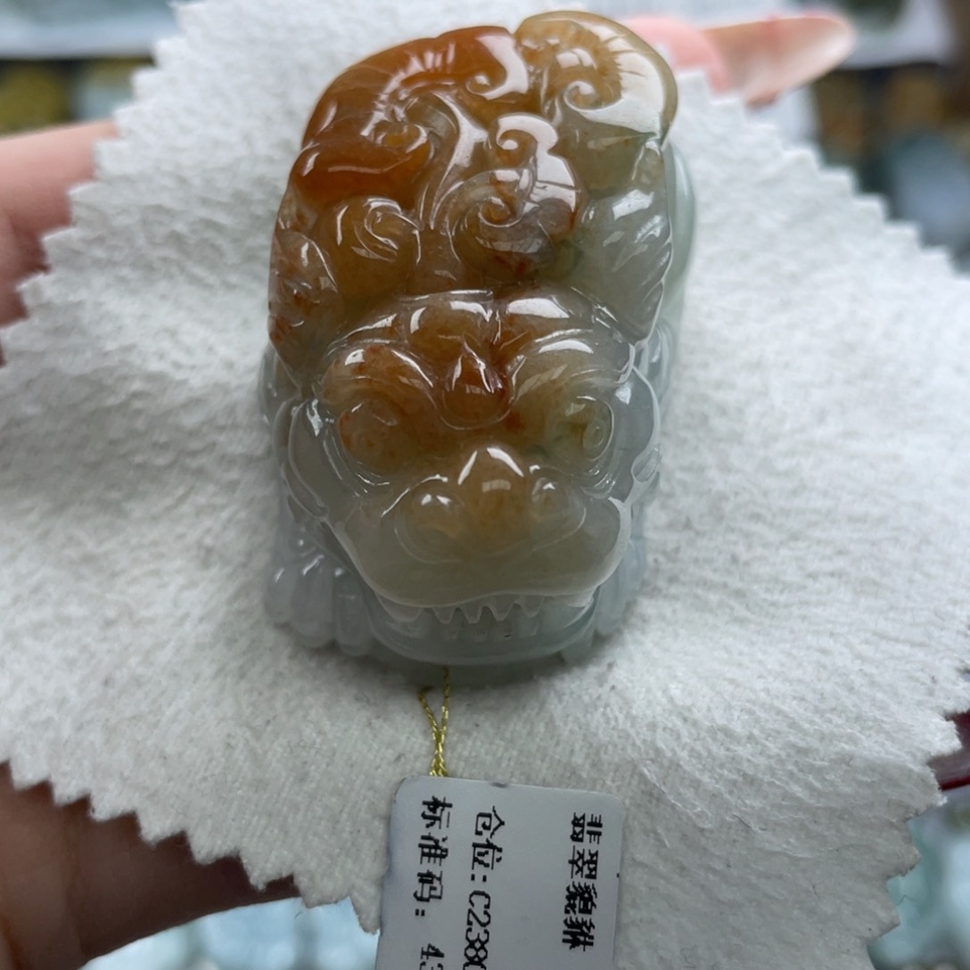 颈饰未镶嵌翡翠貔貅83