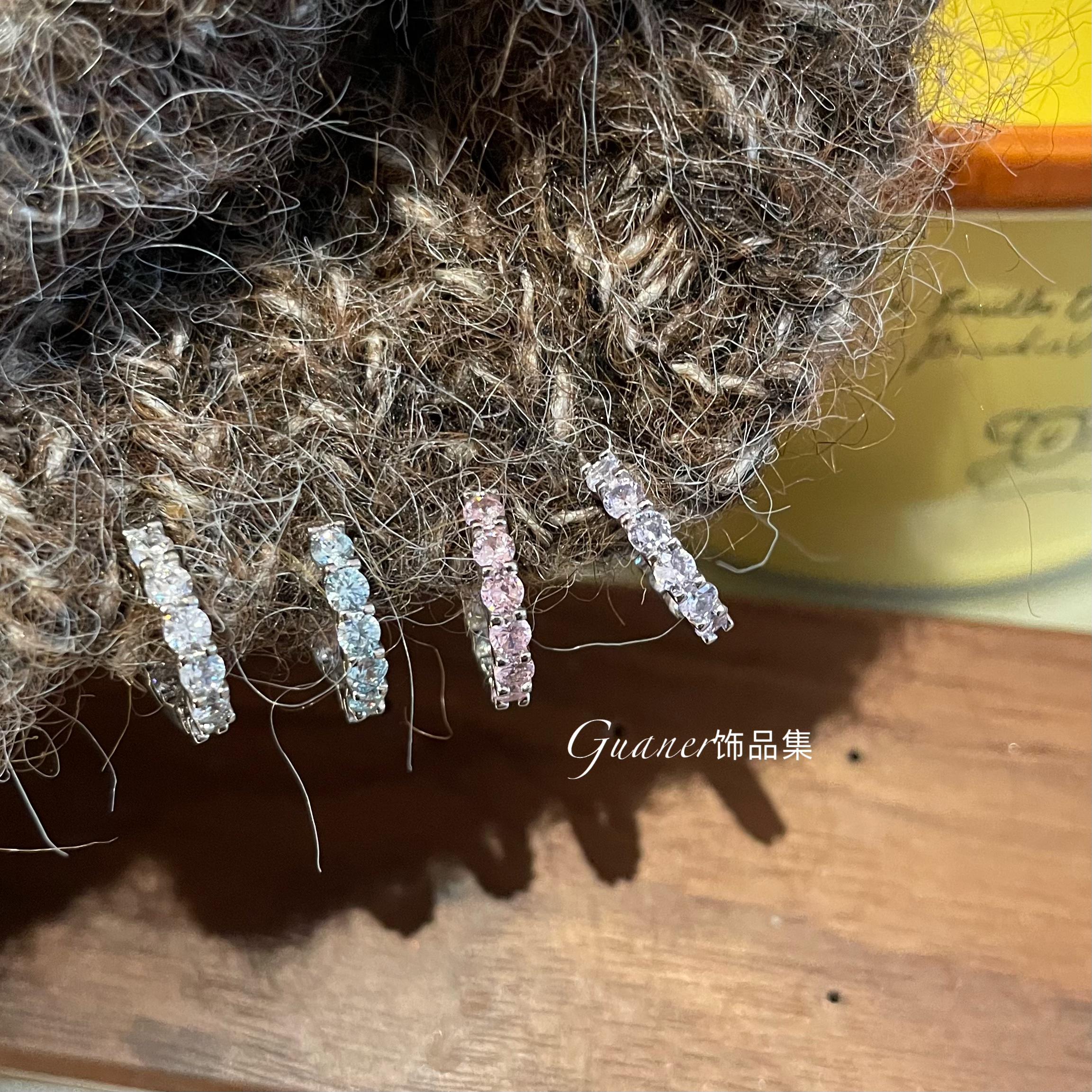 铜合金合成锆石耳饰 满钻爆闪耳扣 爆闪百搭精致双色直针耳扣