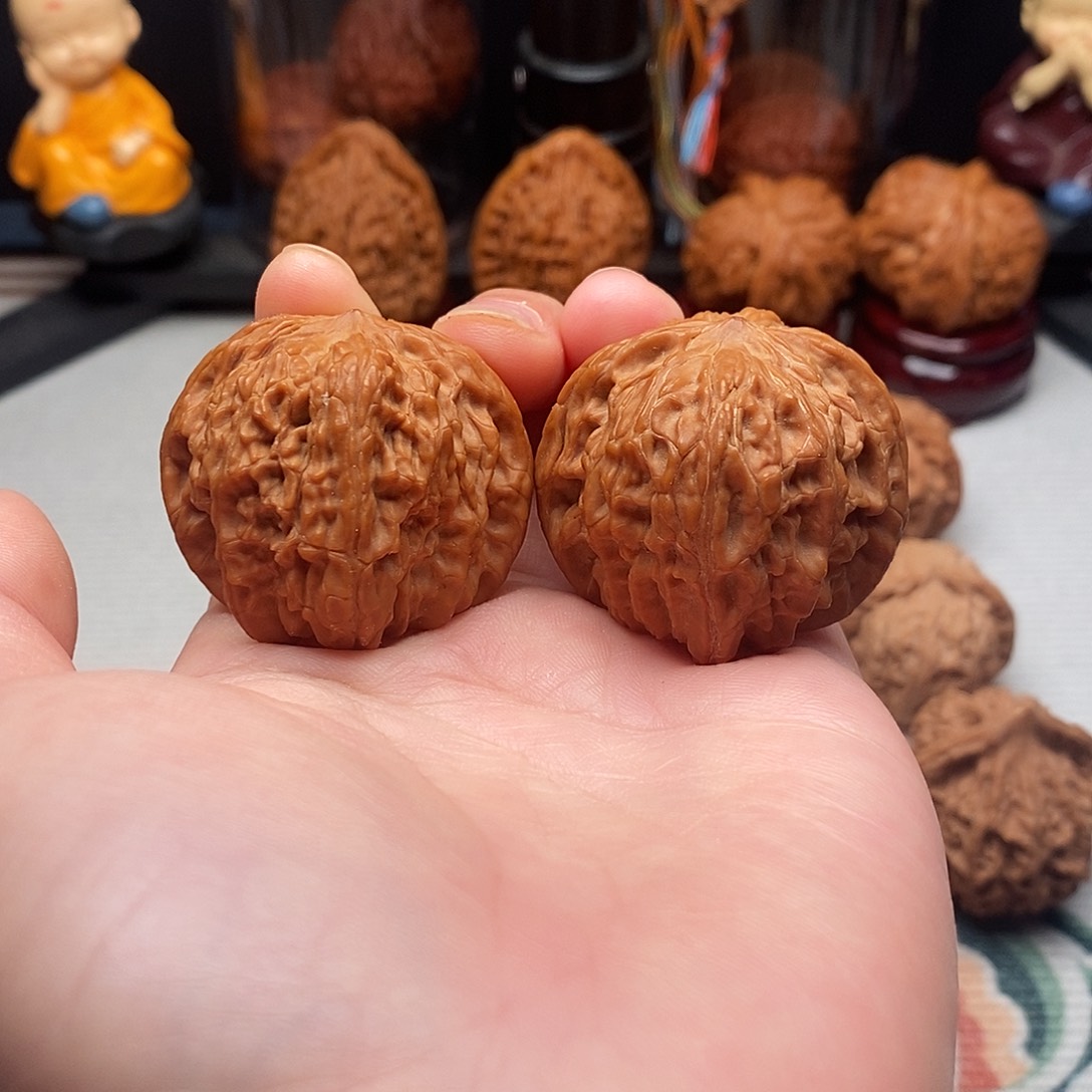 文玩核桃把件38尺红皮磨盘