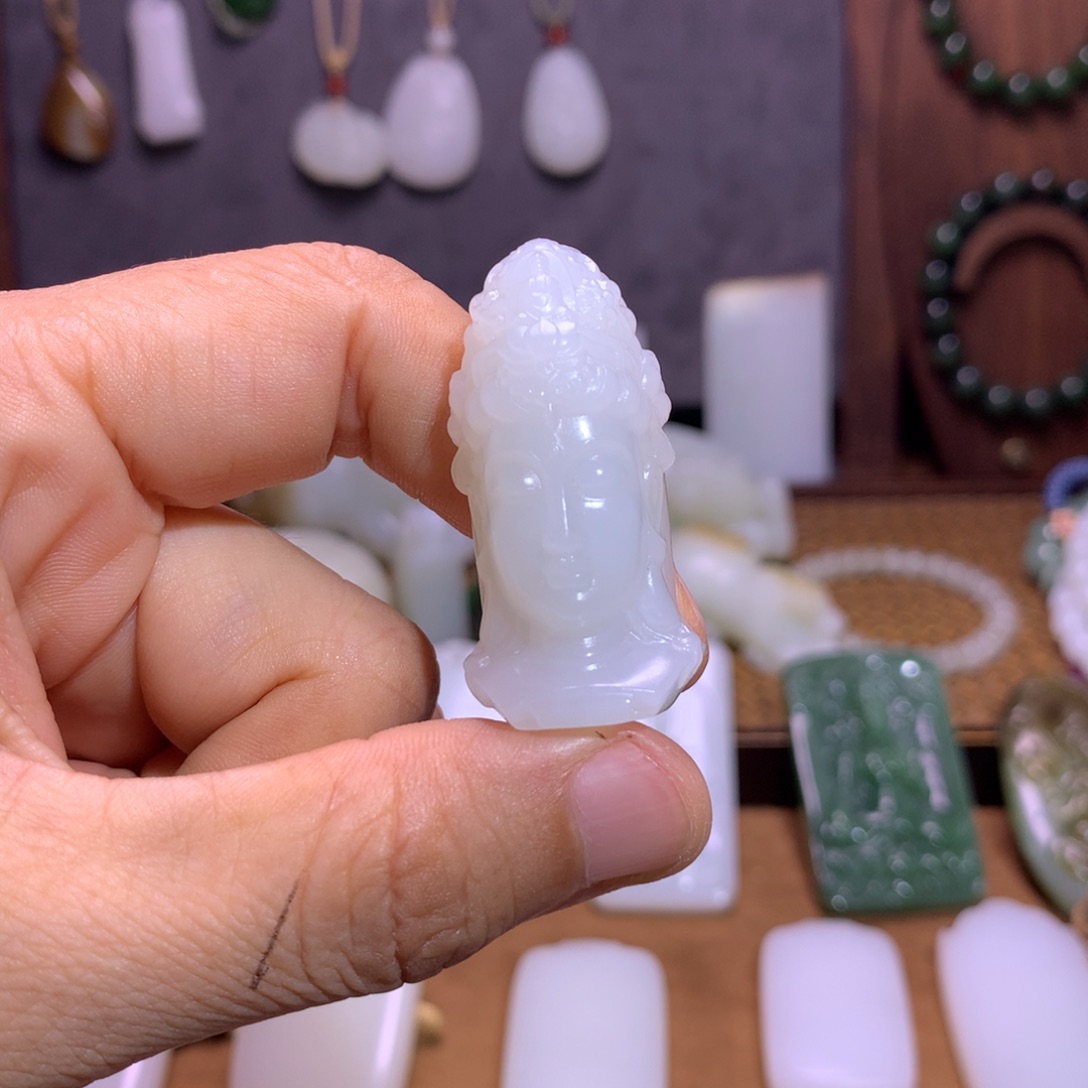 和田玉未镶嵌颈饰