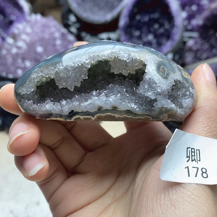 紫晶未镶嵌大型摆件（非配饰）