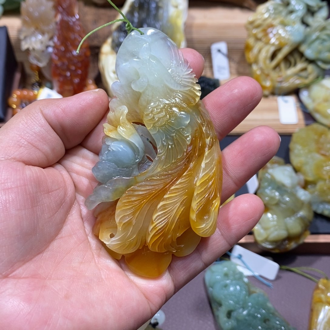 蛇纹石玉颈饰未镶嵌桔*