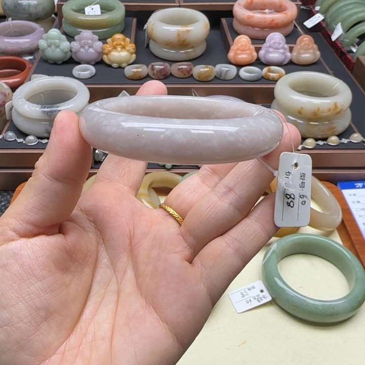 石英岩玉未镶嵌手镯60.5