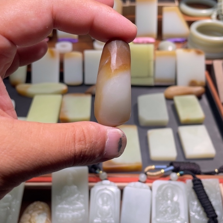 颈饰未镶嵌定制和田玉新疆且末糖白定制随行