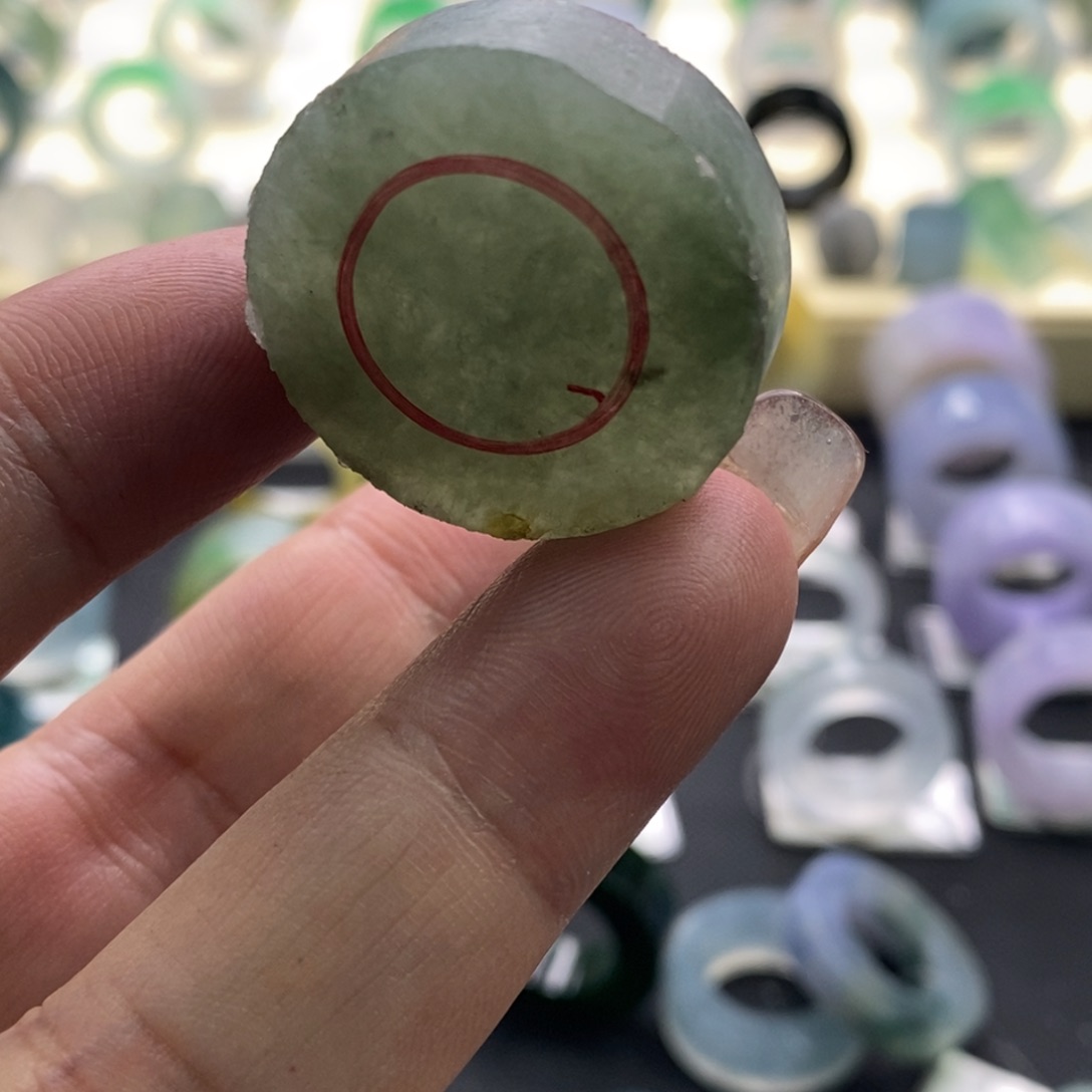 定制翡翠未镶嵌翡翠戒指