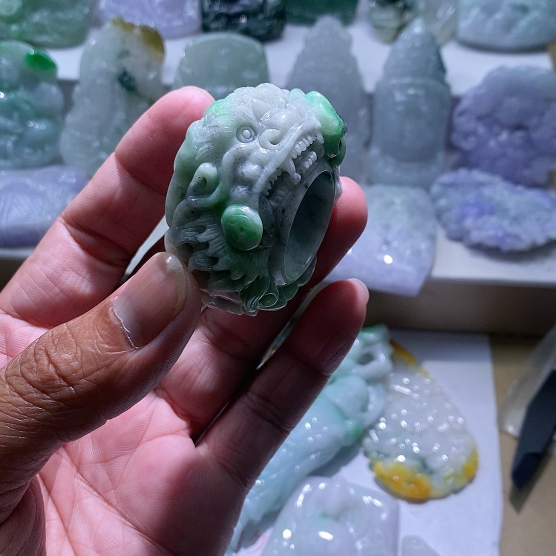 【闪购商品】翡翠颈饰未镶嵌11111111111111