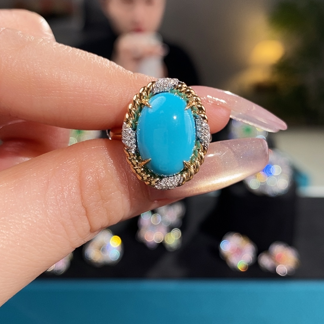 绿松石18K金镶嵌戒指4.91ct